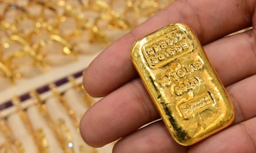 Dự báo sốc: Căng thẳng ở Ukraine có thể đẩy giá vàng lên 7.000 USD