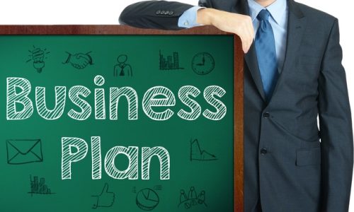 Dù dịch bệnh nhưng nhiều doanh nghiệp vẫn lãi tốt, thậm chí điều chỉnh tăng mạnh kế hoạch kinh doanh 2021