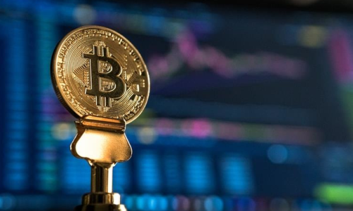 Bitcoin tăng mạnh lên ngưỡng 10.000 USD, chuyên gia khuyến cáo nhà đầu tư cẩn trọng